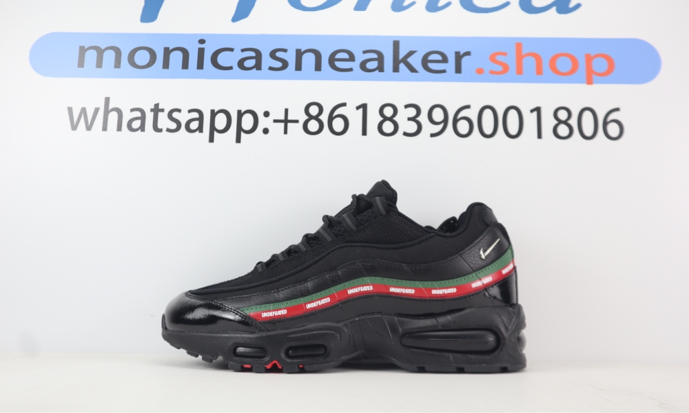 Air Max 95 x UNDEFEATED Black