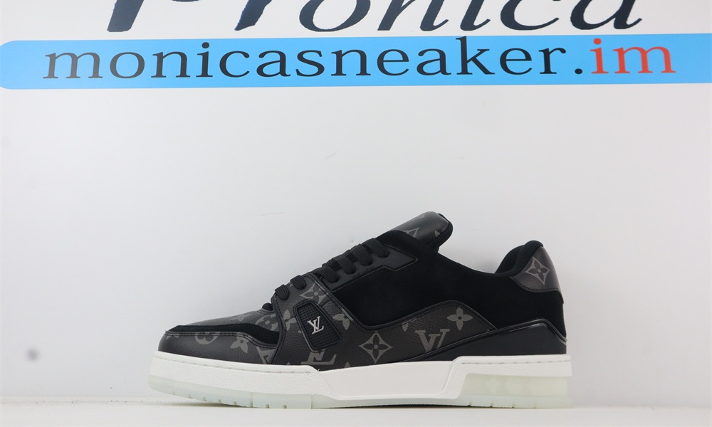 L.v sneaker Trainer Black Monogram
